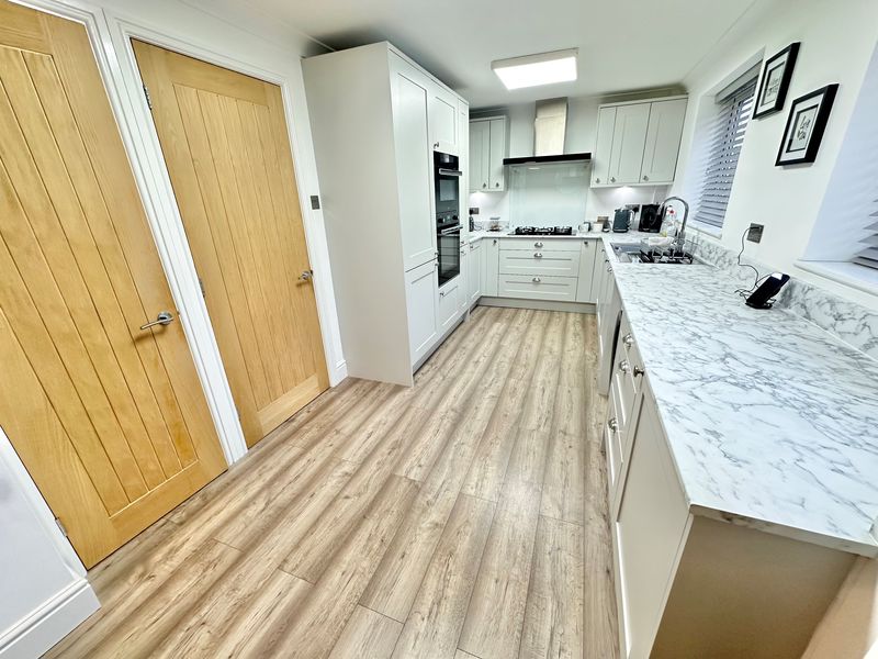 Everest Close Great Sutton